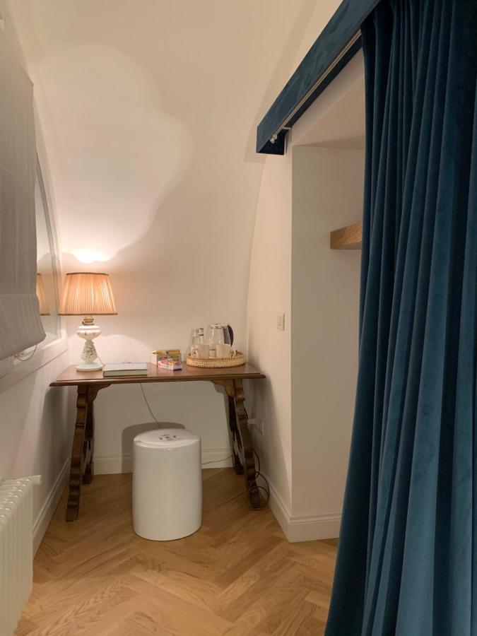 Ferrandina1 Guest House Napoli Bagian luar foto